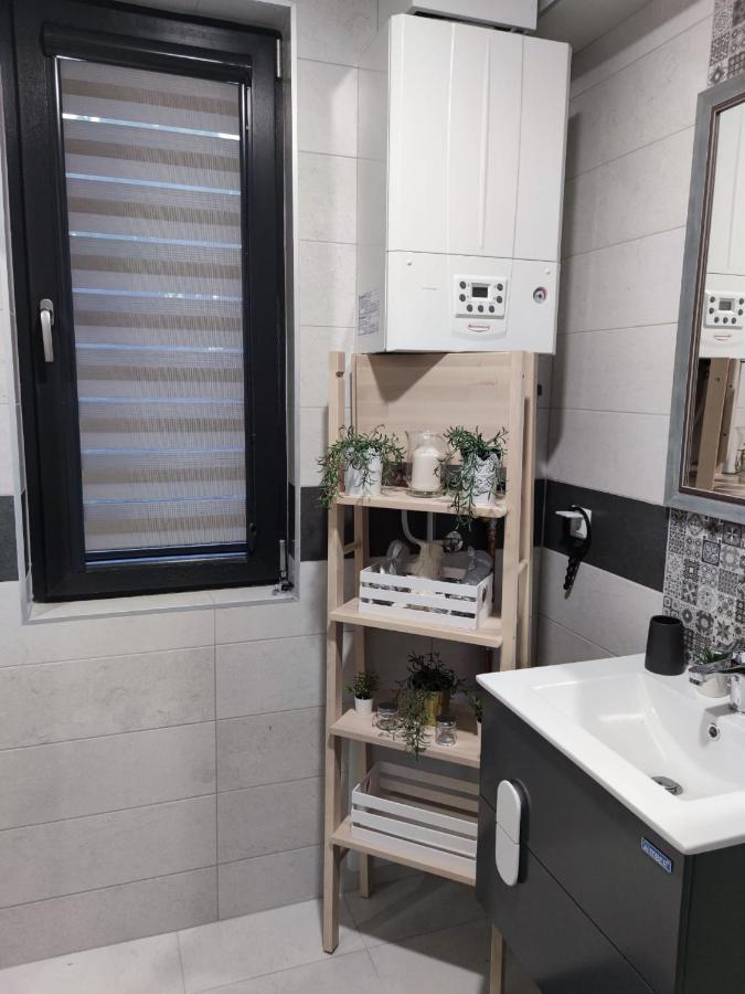 Flowers Apartment Добрич Екстериор снимка