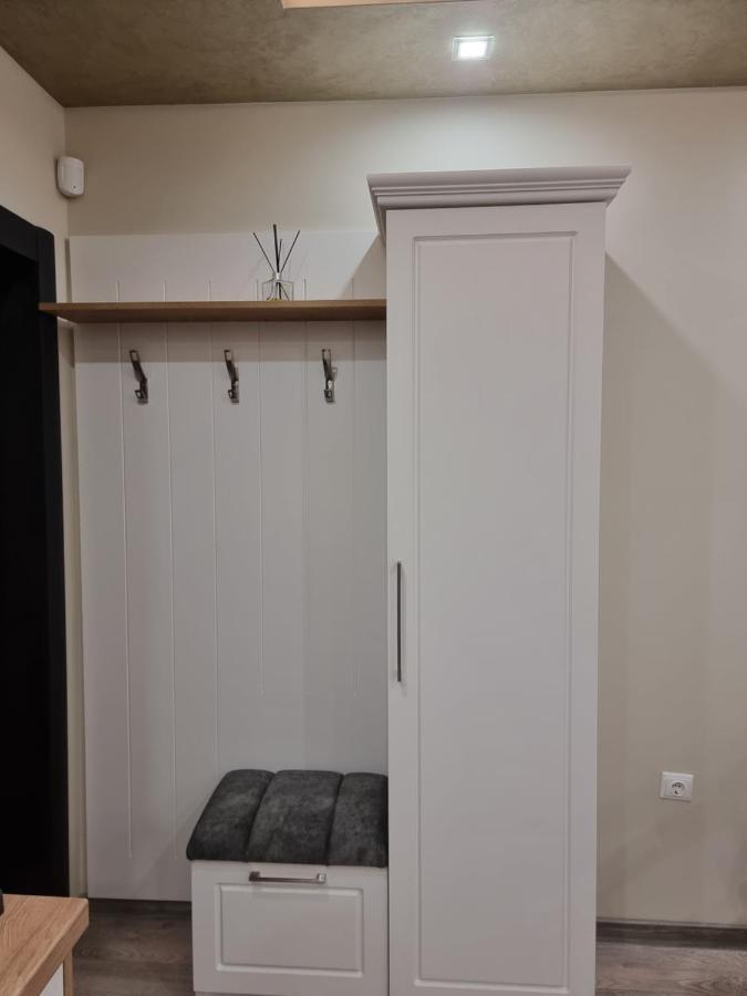 Flowers Apartment Добрич Екстериор снимка